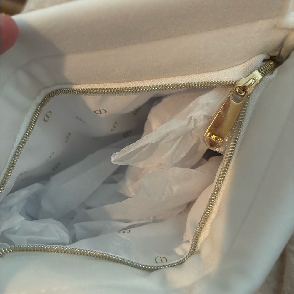 Dior White Pouch Trousse - Picture 6 of 6